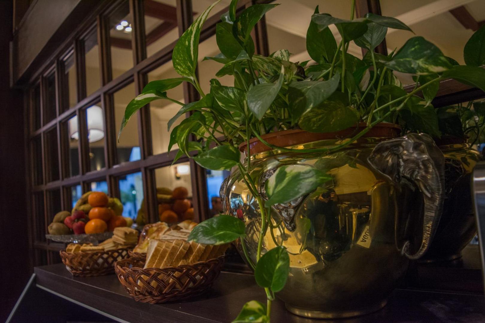 Hotel Vina De Italia Кордоба Екстериор снимка