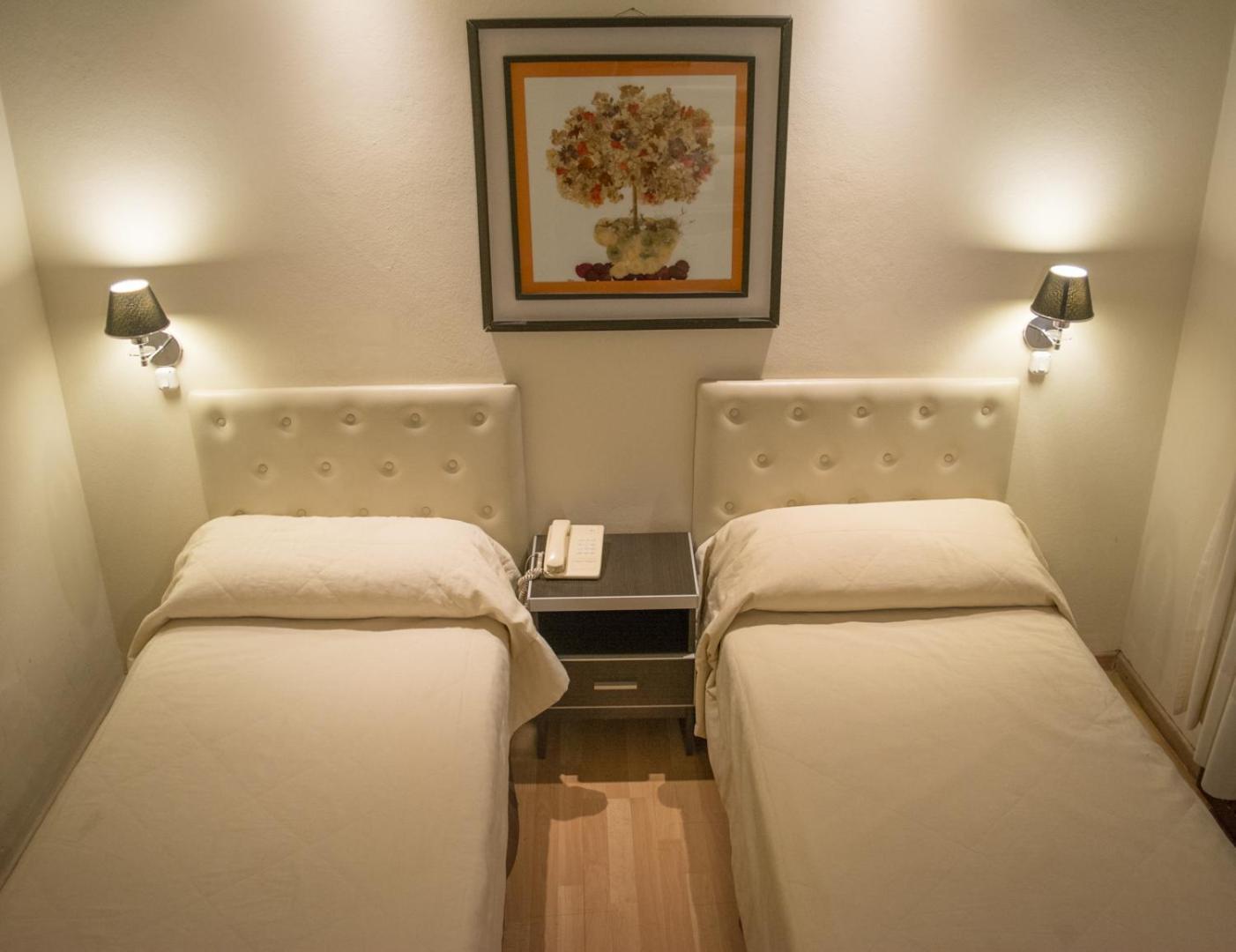 Hotel Vina De Italia Кордоба Екстериор снимка