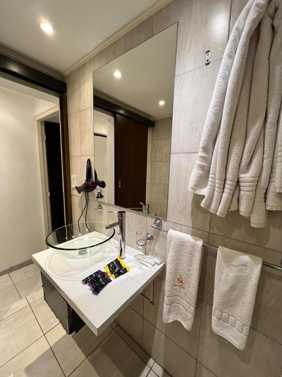 Hotel Vina De Italia Кордоба Екстериор снимка