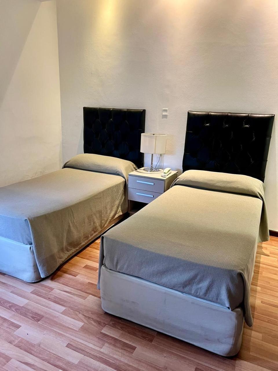 Hotel Vina De Italia Кордоба Екстериор снимка
